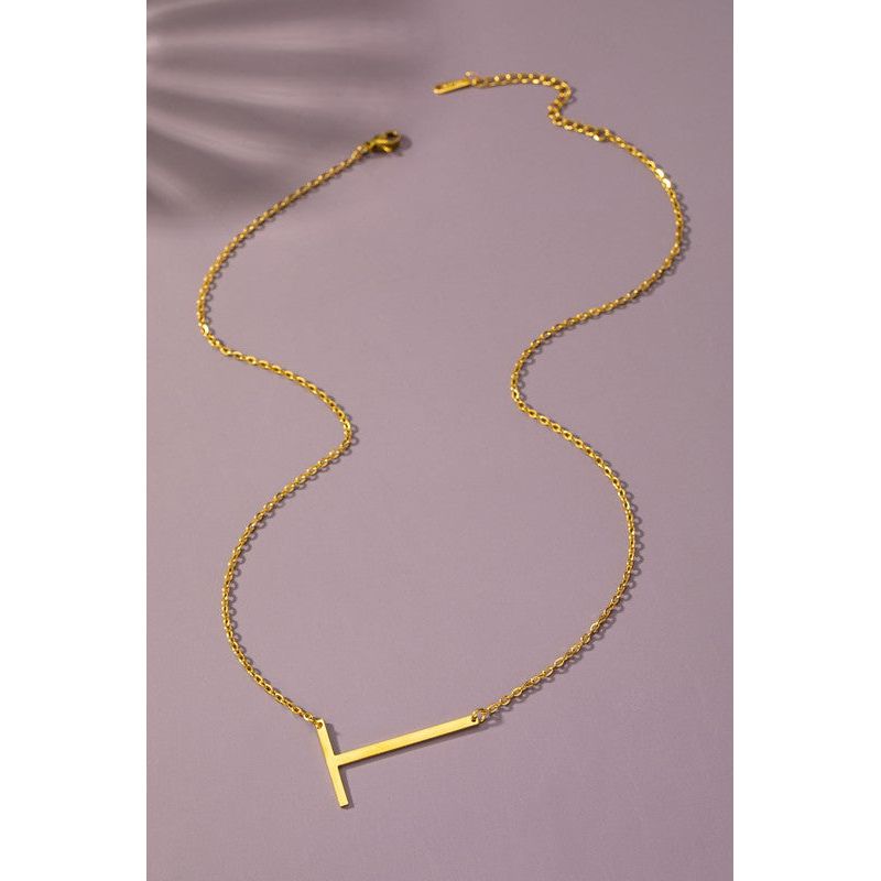 Initial pendant necklace