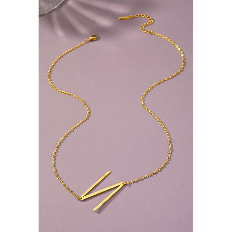 Initial pendant necklace