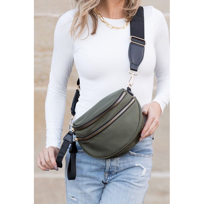 Gia Crescent Sling