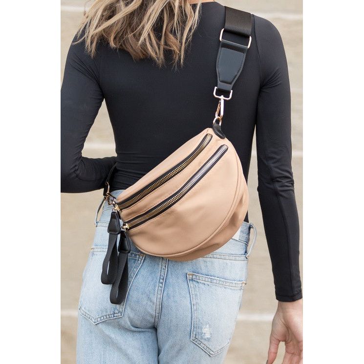 Gia Crescent Sling