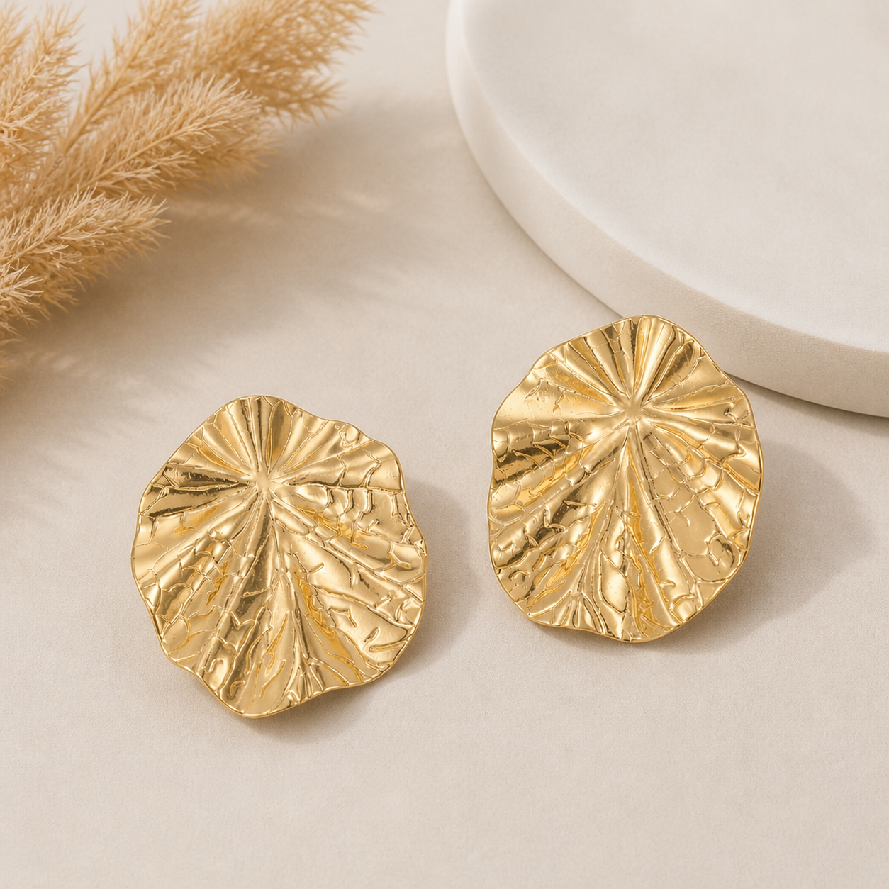 Radiant Power Leaf Studs
